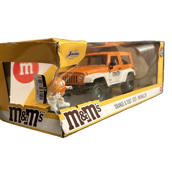 2007 JEEP WRANGLER & ORANGER M&M FIGURE 1/24 DIECAST MODEL CAR BY JADA 34401 - Picture 3 of 4